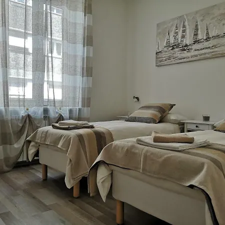 Julia Guest house *